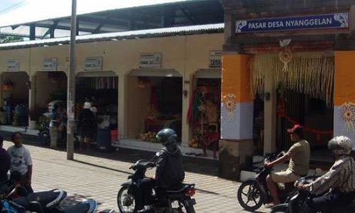 Kondisi Pasar Tradisonal Nyanggelan setelah direvitalisasi (foto: sandrowangak)