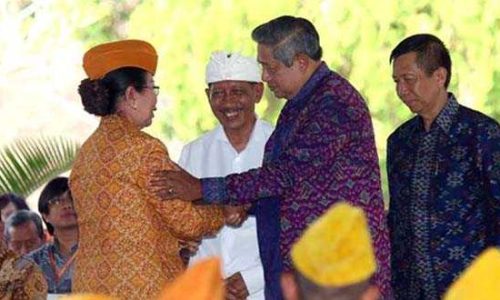 Presiden SBY menyalami salah seorang Veteran (Foto: ist)