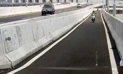 Tol Bali di atas Perairan (foto: sandrowangak)