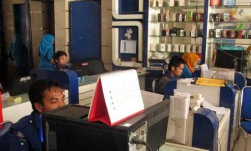 Kantor Layanan XL Lombok Timur (foto: habib)