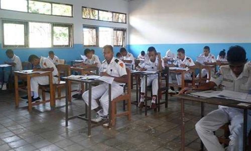 Peserta UN SMK Watowiti-Larantuka (foto: maksimasankian)