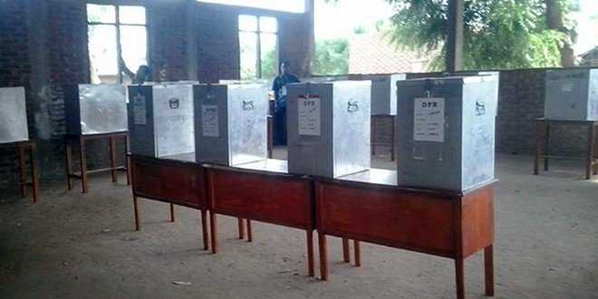 TPS di Desa Kolipadan saat Pencoblosan (foto: vinsenkerong)