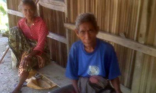 Albertina Clotili Parera bersama suami (Foto: felixali)