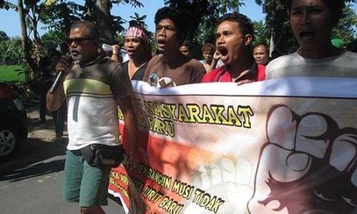 Aksi Warga Desa Jurit (Foto : habibudin)