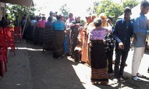 Umat Katolik dan Umat Islam Merayakan Idulfitri sebagai sebuah budaya di Desa Honihama (foto: masankian)