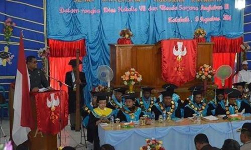 Rapat Senat Terbuka Universitas Tribuana Alor (foto: iwankamaleng)