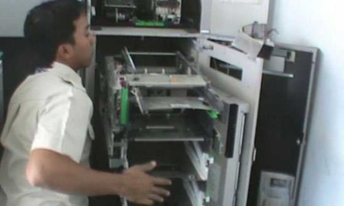 ATM BRI yang dibobol maling (kresia)