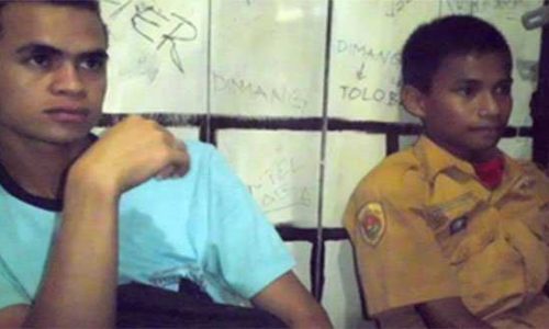 Pelanggan, menunggu giliran, Foto (Eska Seran)
