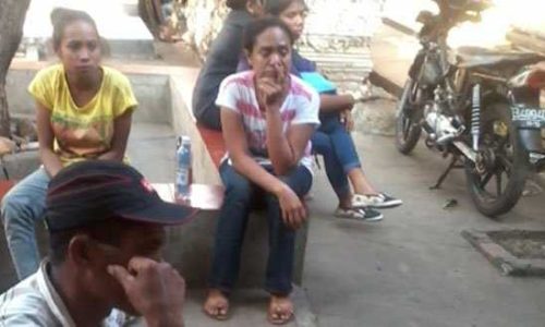 Para TKI yang hendak berangkat ke Kalimantan (foto: maksimasan)