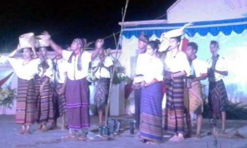Siswa SMA Negeri 1 Adonara Barat yang keluar sebagai juara I (foto: masankian)