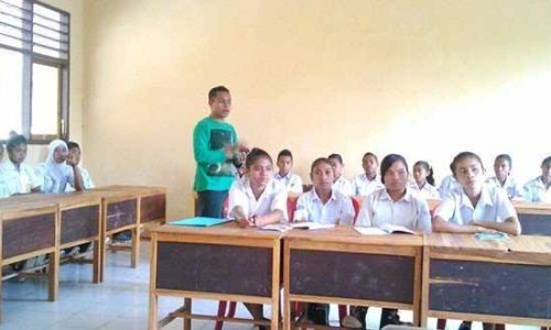 Foto : Kegiatan Bulan bahasa dan Sumpah Pemuda di SMPN 1 Adonara Tengah menyong (ist)
