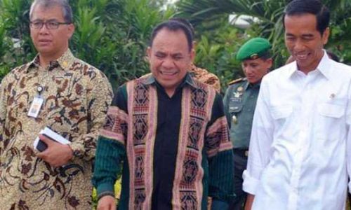 Frans Lebu Raya bersama Jokowi (ist)