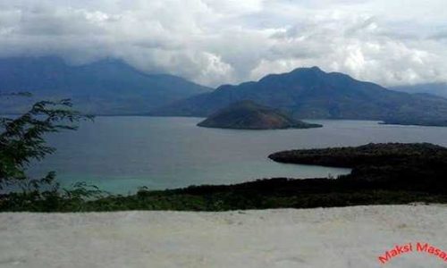 Pemandangan Tanjung Eputobi (foto: maksimasan)