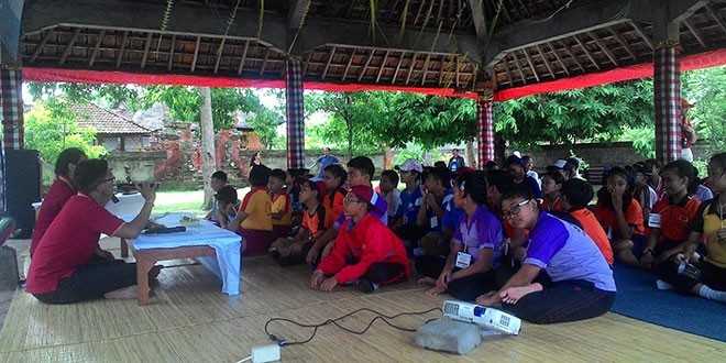 Foto : Kegiatan mengarang SD tingkat Kota Denpasar (foto: ludias)