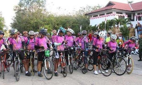 Foto: Rombongan Kompas Bersepeda jelajah Timor-Flores(foto: marcelomanek)