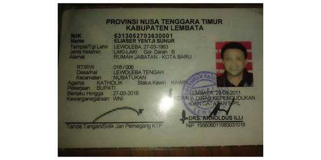 Foto : KTP Eliazer Yentji Sunur yang tidak berlaku lagi. (ist)