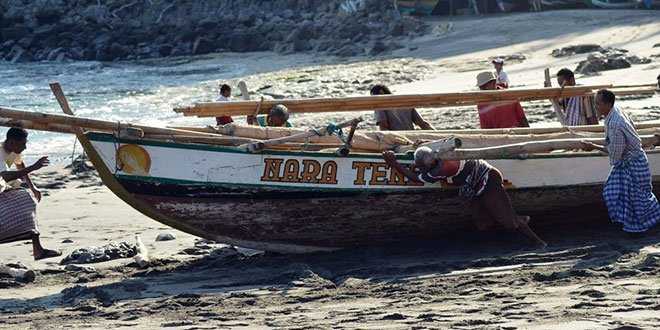 Foto : Nelayan Lamalera (foto: sandro)