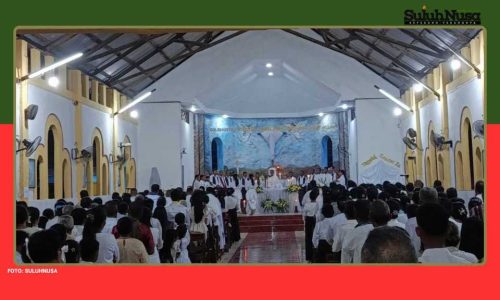 Ribuan Umat Hadiri Misa Kamis Putih di Baopukang, RD. Eman Ingatkan Dua Anamnesi Kristus